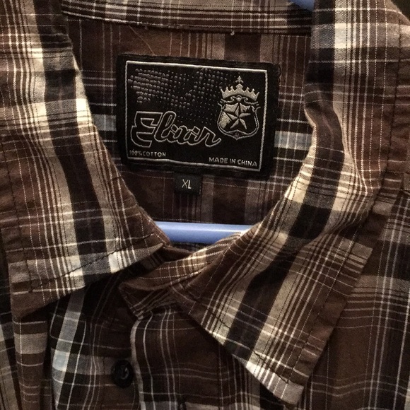 5/$25 S/S button down casual shirt. Size XL - Picture 2 of 7
